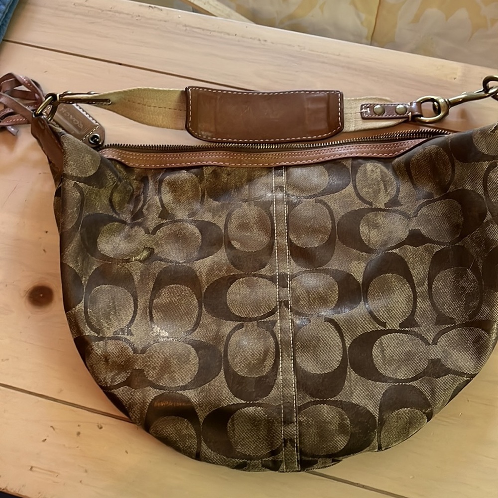 Coach shoulder bag with dust cover - Picture 4 of 7